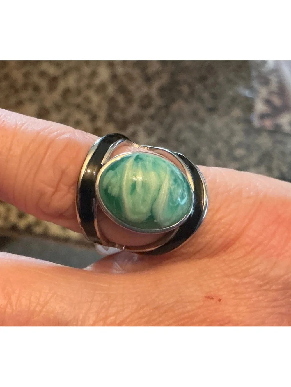 N/A guppy ring